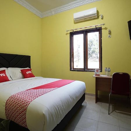 OYO 2486 Bahana Guest House Manado Exterior foto