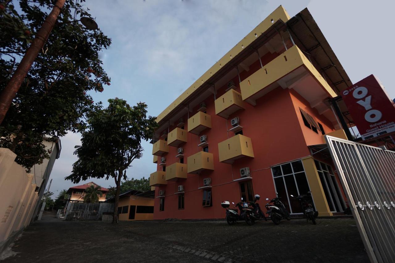 OYO 2486 Bahana Guest House Manado Exterior foto