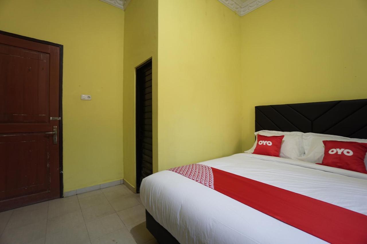 OYO 2486 Bahana Guest House Manado Exterior foto
