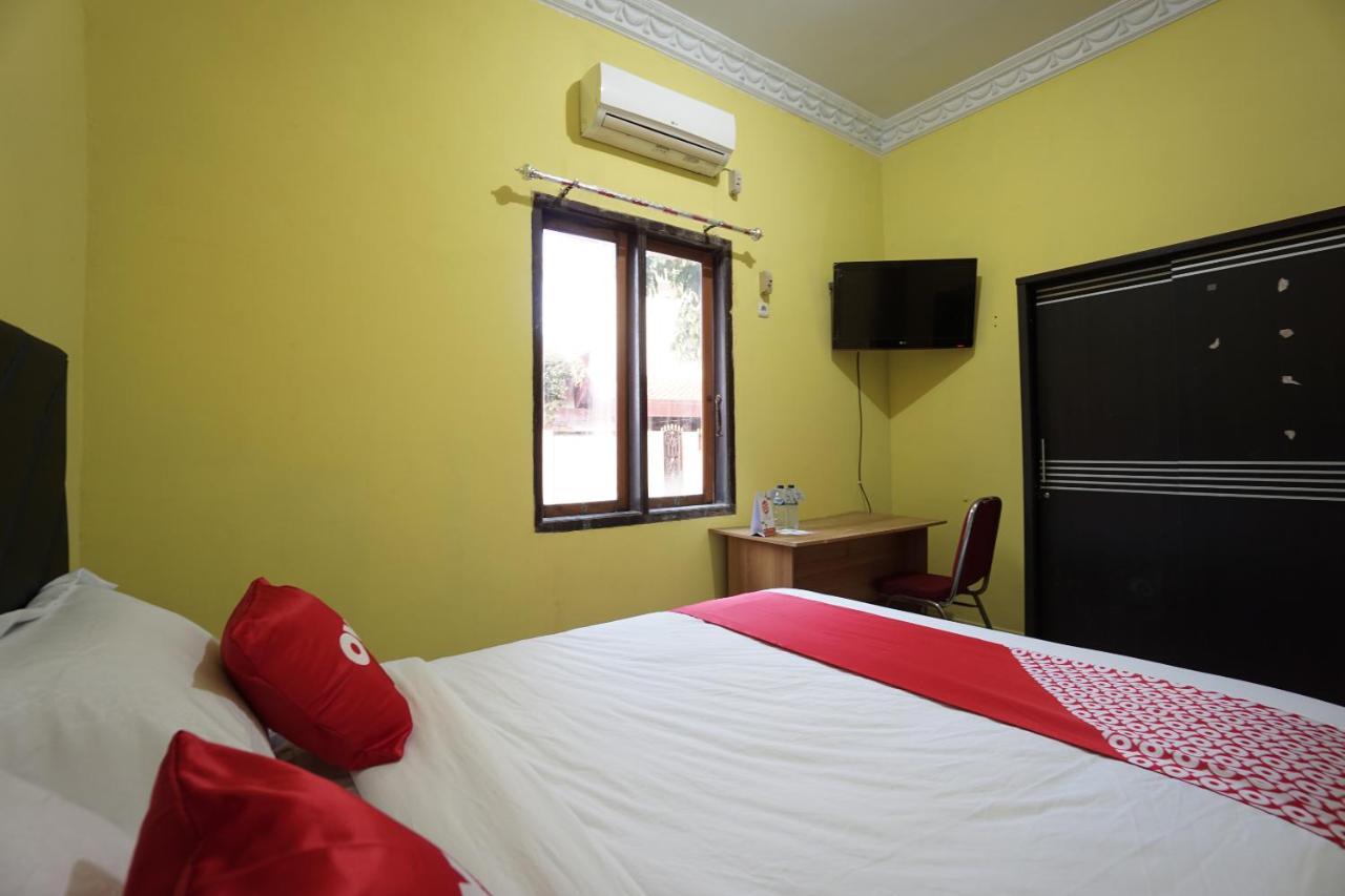OYO 2486 Bahana Guest House Manado Exterior foto