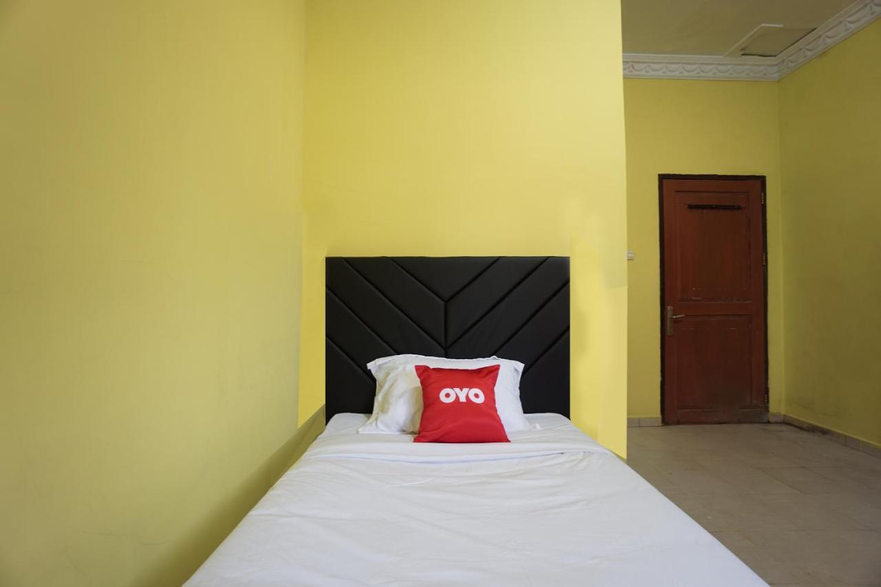 OYO 2486 Bahana Guest House Manado Exterior foto