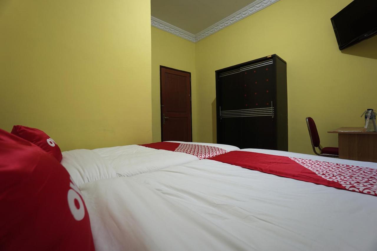 OYO 2486 Bahana Guest House Manado Exterior foto